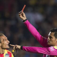 Achilier y Pulido son las primeras víctimas del VAR