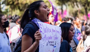 Horarios y estaciones cerradas del Metro y Metrobús por marcha 8M del Día de la Mujer en CDMX este 2026