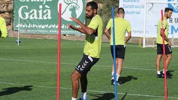 Horario, cómo ver en directo en televisión y cómo seguir online el Nástic-Granada de la jornada 16 de Segunda División que se jugará en el Nou Estadi de Tarragona.