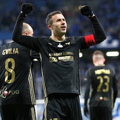 La afición del Górnik Zabrze recauda 25.000 euros para renovar a Igor Angulo