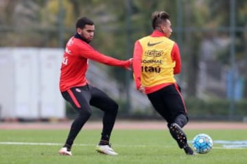 La Roja prepara la final de la China Cup ante Islandia