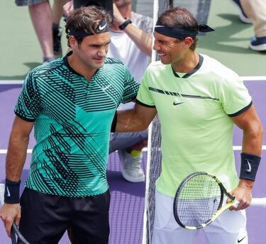 Un cap¨ªtulo m¨¢s de la saga: Federer con clase, vence a Nadal