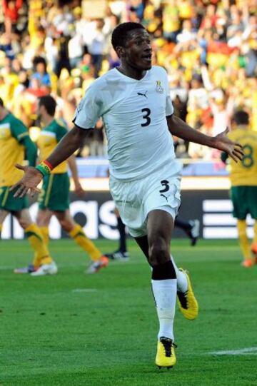 22 de noviembre: 30 años cumple el delantero ghanés Asamoah Gyan.
