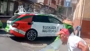 Brutal accidente de carro del Euskadi-Murias contra pared