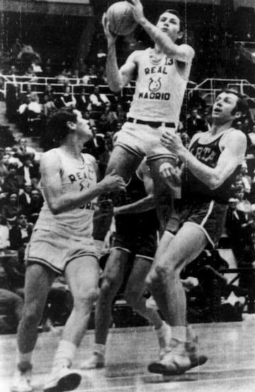 Jugó en el Real Madrid hasta los 37 años