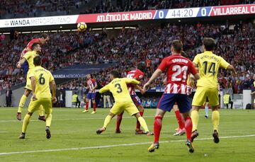 Good chance for Godín.