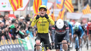 Team Visma's British rider James Matthew Brennan (L) celebrates crossing first the finish line ahead of Team Alpecin's Kaden Groves at the end of the first stage of the 2025 Volta a Catalonya cycling tour of Catalonya, a 178,3 km loop starting and finishing in Sant Feliu de Guixols, on March 24, 2025. (Photo by Josep LAGO / AFP)