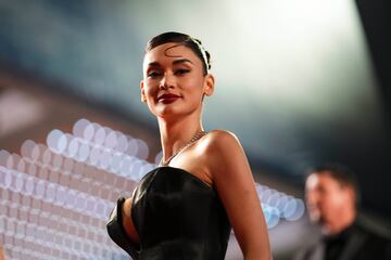 Pia Wurtzbach en la alfombra roja del Festival de Cannes.