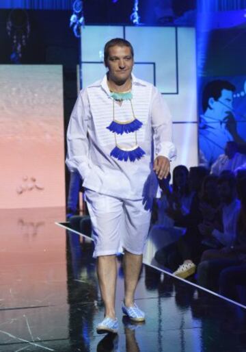 Segundo desfile de j車venes dise?adores espa?oles. Los colaboradores de S芍lvame desfilan con las propuestas 'Salvame Beach'.