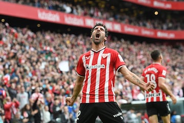 Osasuna, Atlético de Madrid y Athletic Club de Bilbao, los clubes en la carrera del delantero español, que también se retiró en mitad de año.