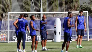 08/09/22
LEVANTE UD
ENTRENAMIENTO
MEHDI NAFTI
MUSONDA
BOULDINI