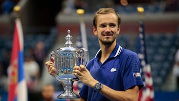 Daniil Medvedev sostiene su primer t&iacute;tulo de Grand Slam en el US Open.