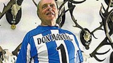 <b>Y CON EL 1...DON MANUEL</B>. Manuel Fraga, presidente de la Xunta de Galicia, se presenta de esta guisa en el último número de la revista oficial del Deportivo.