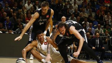 El Retabet Bilbao Basket y el Real Madrid, durante un partido de la ACB