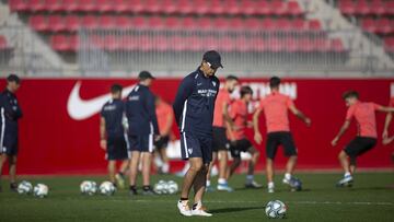 28/10/19 ENTRENAMIENTO DEL SEVILLA 
 
 LOPETEGUI 
 
 