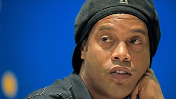 Ronaldinho genera polémica