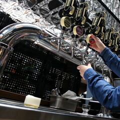 Coronavirus Colombia: ¿deben cerrar los bares en todo el país o sólo en las zonas más afectadas?