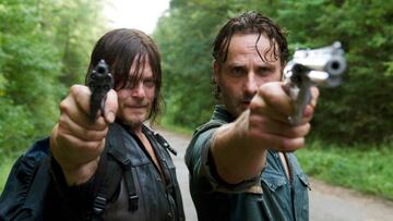 Andrew Lincoln y Norman Reedus, los protagonistas de 'The Walking Dead', están renegociando sus contratos para equipararlos a lo que cobran las estrellas de otras series de televisión