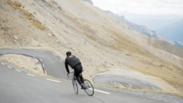 Patrick Seabase, entrenando en el descenso del Galibier. 