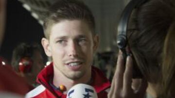 Stoner atendiendo a la prensa durante el GP de Qatar.