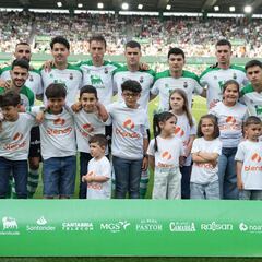 Aprobados y suspensos del Racing contra el Mirandés: Iñigo Vicente nunca se esconde