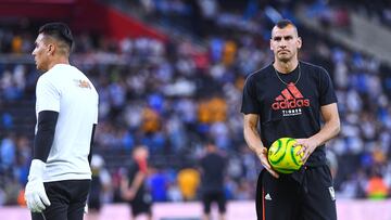 Nahuel Guzman of Tigres during the 15th round match between Monterrey an Tigres UANL as part of the Torneo Clausura 2024 Liga BBVA MX at BBVA Bancomer Stadium on April 13, 2024 in Monterrey, Nuevo Leon, Mexico.