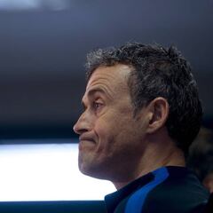 Un terco Luis Enrique con un gran problema: su lateral derecho