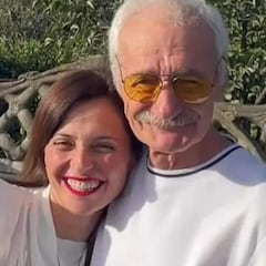 Una mujer que busca a sus padres biológicos descubre que son amigos en Facebook