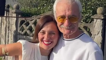 Una mujer que busca a sus padres biológicos descubre que son amigos en Facebook