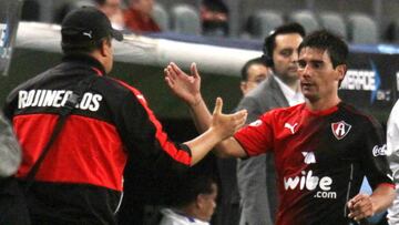 Marcó su primer gol como rojinegro en la victoria por 2-0 sobre Tigres. Pero más que eso, lo que llena de alegría son los tres puntos.