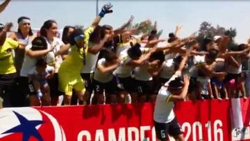 El alegre festejo albo tras ganar la Copa de Campeonas