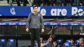 Alessio Lisci en la banda de Anoeta en el Real Sociedad-Osasuna de Copa del Rey.