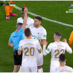 Han sacado hasta un comunicado: la expulsión que ha hecho estallar al Elche