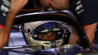 Carlos Sainz estrena el Williams durante los test de Abu Dhabi.