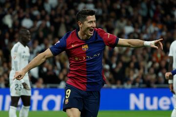 El delantero del Barcelona llegó a 14 goles en LaLiga con su doblete ante el Real Madrid y así lo celebró.