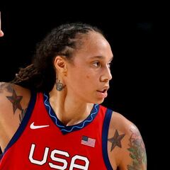 Brittney Griner juega baloncesto por primera vez en 10 meses