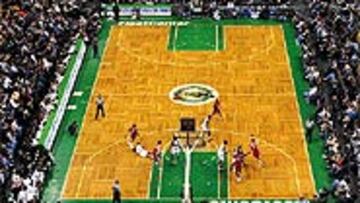 <B>HISTORIA VIVA</B>. Los Celtics juegan ahora en el Fleet Center, pero en la mudanza se llevaron temporalmente el parqué del mítico Boston Garden.