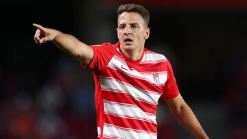 Santiago Arias debuta y Luis Su&aacute;rez marca gol, pero Granada cae ante Real Betis.