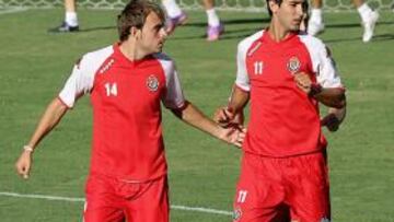 <b>CENTRADOS. </b>Héctor Font y Alberto Bueno están centrados en la dura pretemporada del equipo.