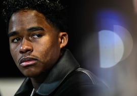 Endrick arrasa Francia