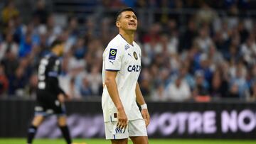 Marseille's Chilean forward Alexis Sanchez celebrates after scoring his team's second goal during the French L1 football match between Olympique Marseille (OM) and AJ Auxerre at Stade Velodrome in Marseille, southern France on April 30, 2023. (Photo by CLEMENT MAHOUDEAU / AFP)
