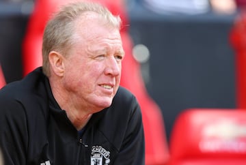 MANCHESTER, ENGLAND - MAY 26: Steve McClaren, Assisant manager of Manchester United '99 Legends looks on during the Manchester United '99 Legends and FC Bayern Legends match at Old Trafford on May 26, 2019 in Manchester, England. (Photo by Matthew Lewis/Getty Images)