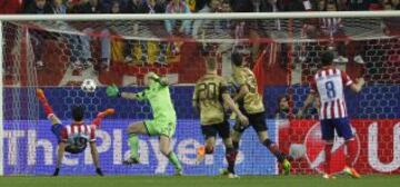 1-0. Diego Costa anota el primer tanto.