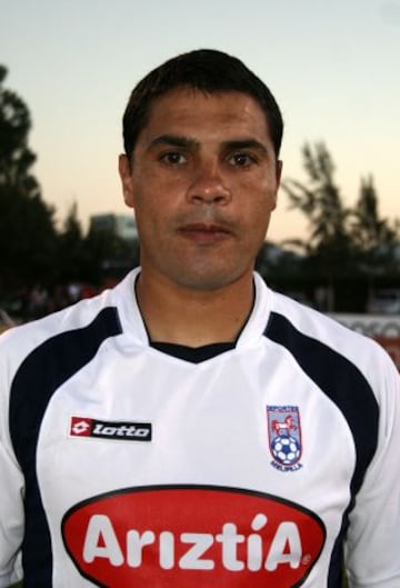 Melipilla, Curicó Unido, Palestino, Cobreloa, Coquimbo Unido, Wanderers y Cobresal, son algunos de los clubes en los cuales Díaz brilló a punta de goles.