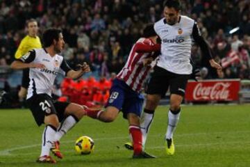 Penalti de Víctor Ruiz a Diego Costa.