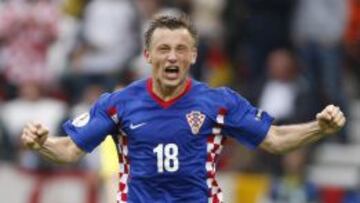 Olic jugando con Croacia 