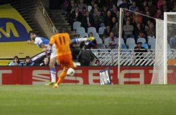 0-2. Bale marca el segundo gol.