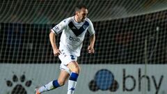 Godín debuta como titular con derrota