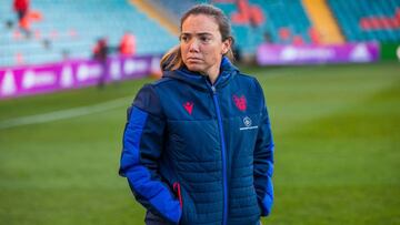 María Pry, entrenadora del Levante.