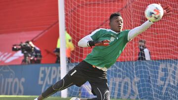 Arboleda debutó con Banfield en 2016 frente a River Plate. Disputó 85 partidos en cinco años con el equipo.